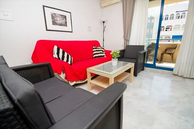 Amazing Apartment Beach & Train Station By La Recepcion contacts